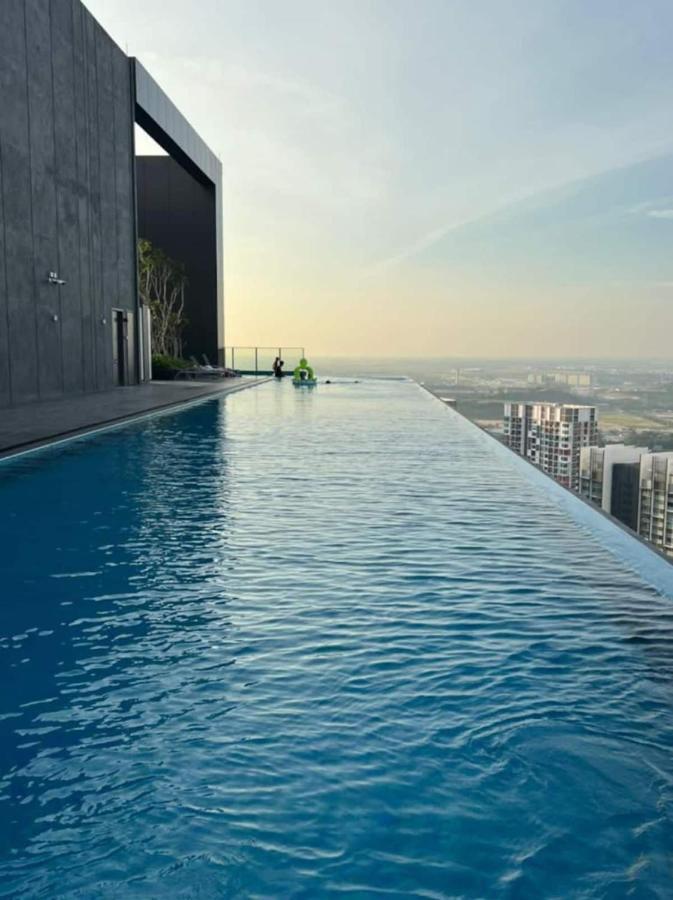 Sky Pool 4 Star Hotel Grade Stay In I-City 莎阿南 外观 照片